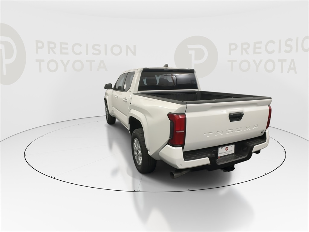 2025 Toyota Tacoma SR5 photo 13