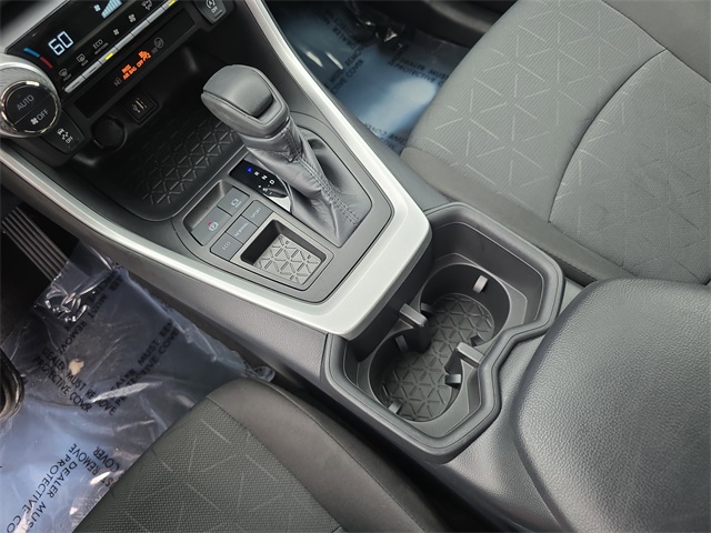 2024 Toyota RAV4 XLE photo 23