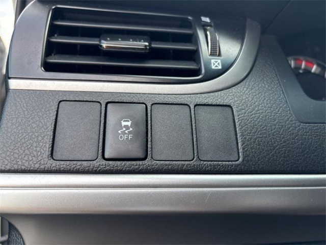 2012 Toyota Camry XLE photo 18