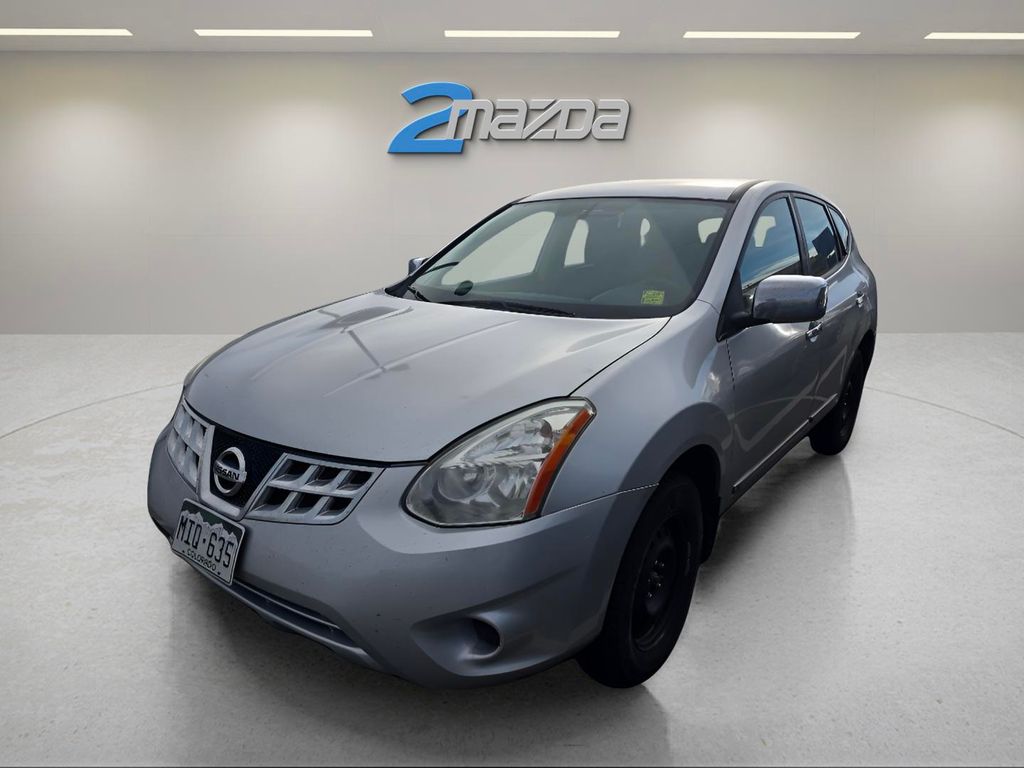 2013 Nissan Rogue S's photo