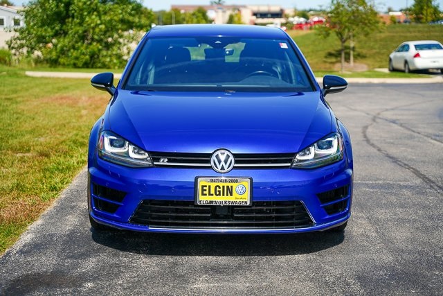2017 Volkswagen Golf R 4Motion photo 4