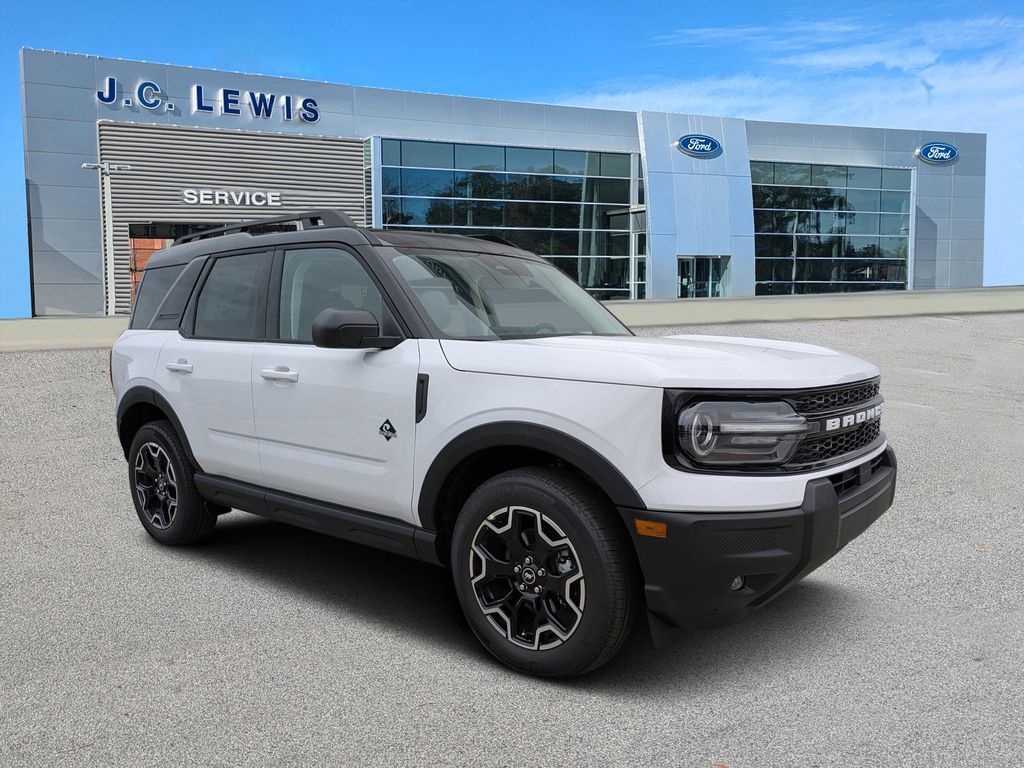 2025 Ford Bronco Sport Outer Banks's photo