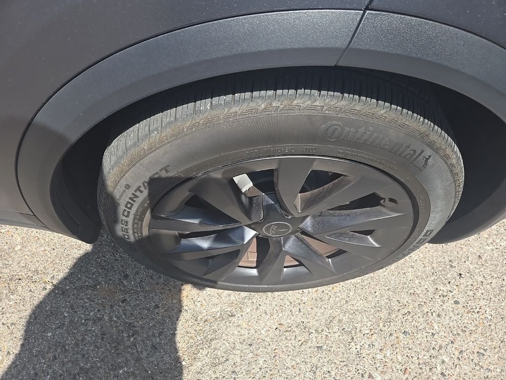 2023 Tesla Model X photo 5