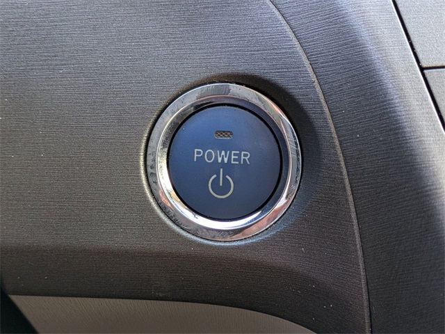 2015 Toyota Prius Four photo 27