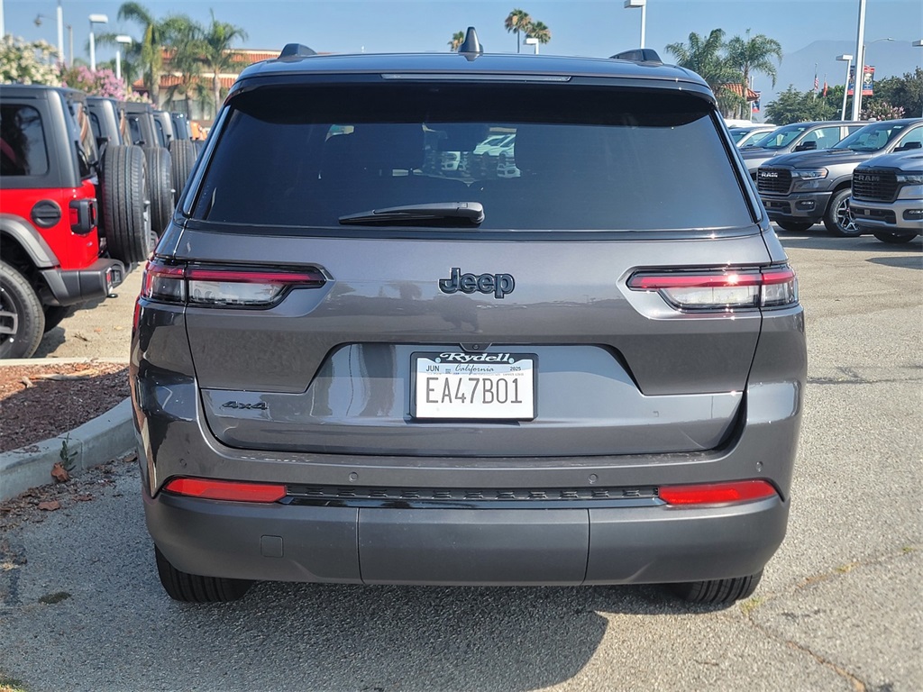 2025 Jeep Grand Cherokee Altitude photo 5