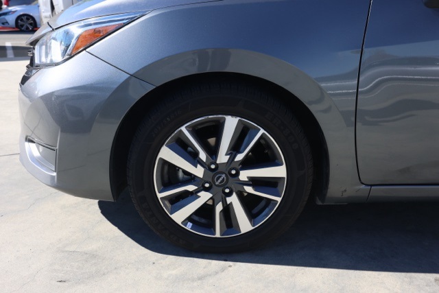 2023 Nissan Versa 1.6 SV photo 9
