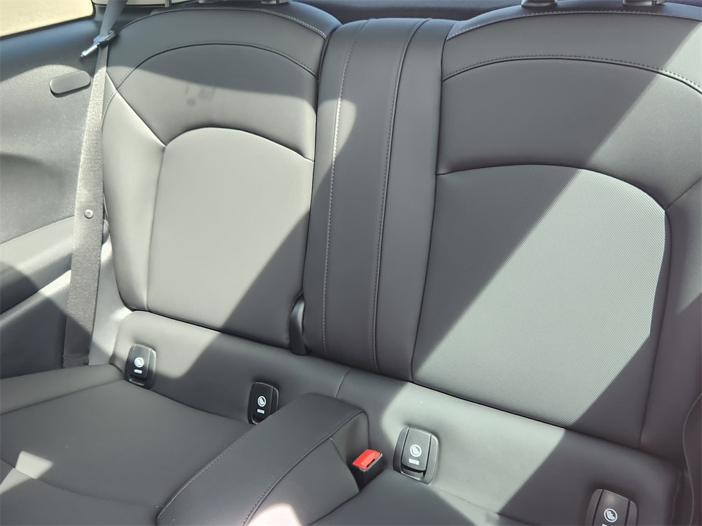 2024 Mini Cooper 2 Door Hardtop SE photo 10