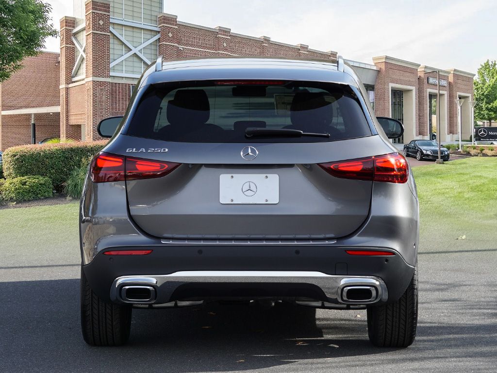 2026 Mercedes Benz GLA 250 photo 4