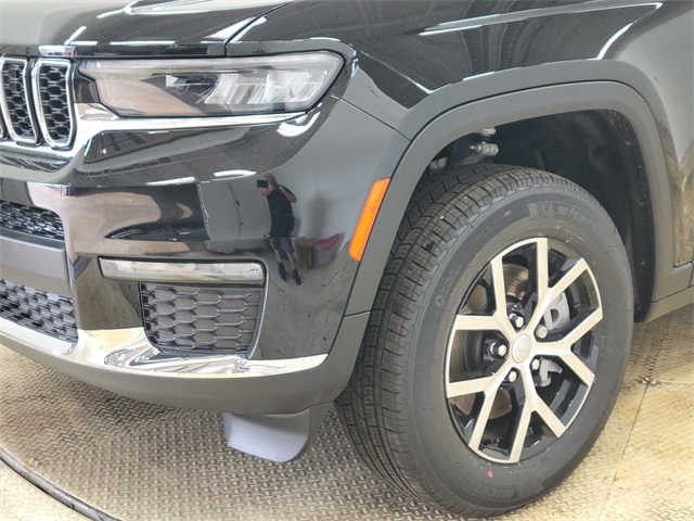 2025 Jeep Grand Cherokee Limited photo 9