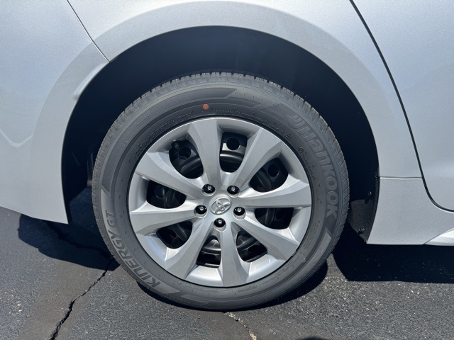 2026 Toyota Corolla LE photo 9