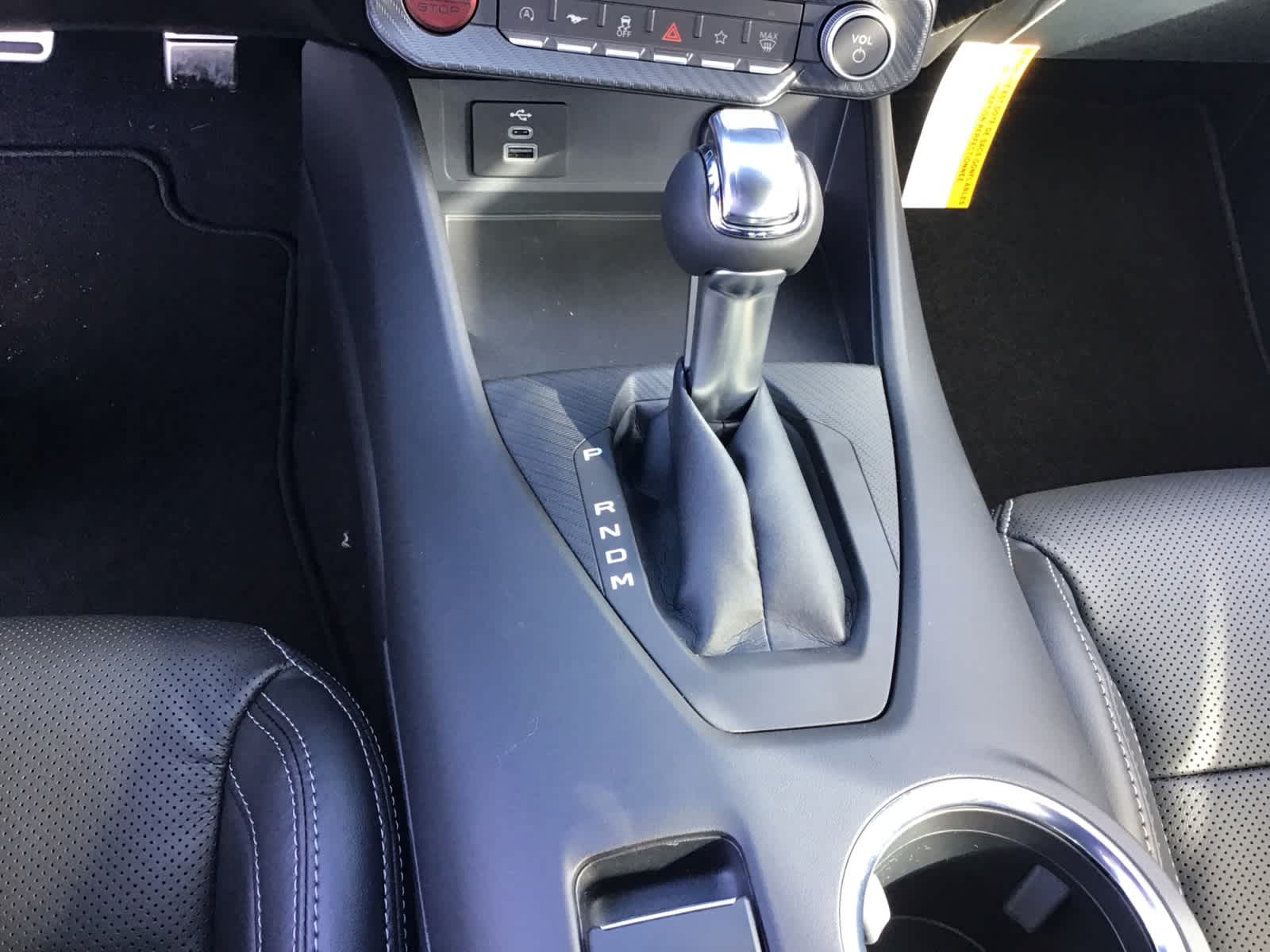 2025 Ford Mustang GT Premium photo 11