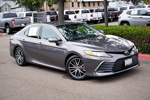2023 Toyota Camry XLE photo 2