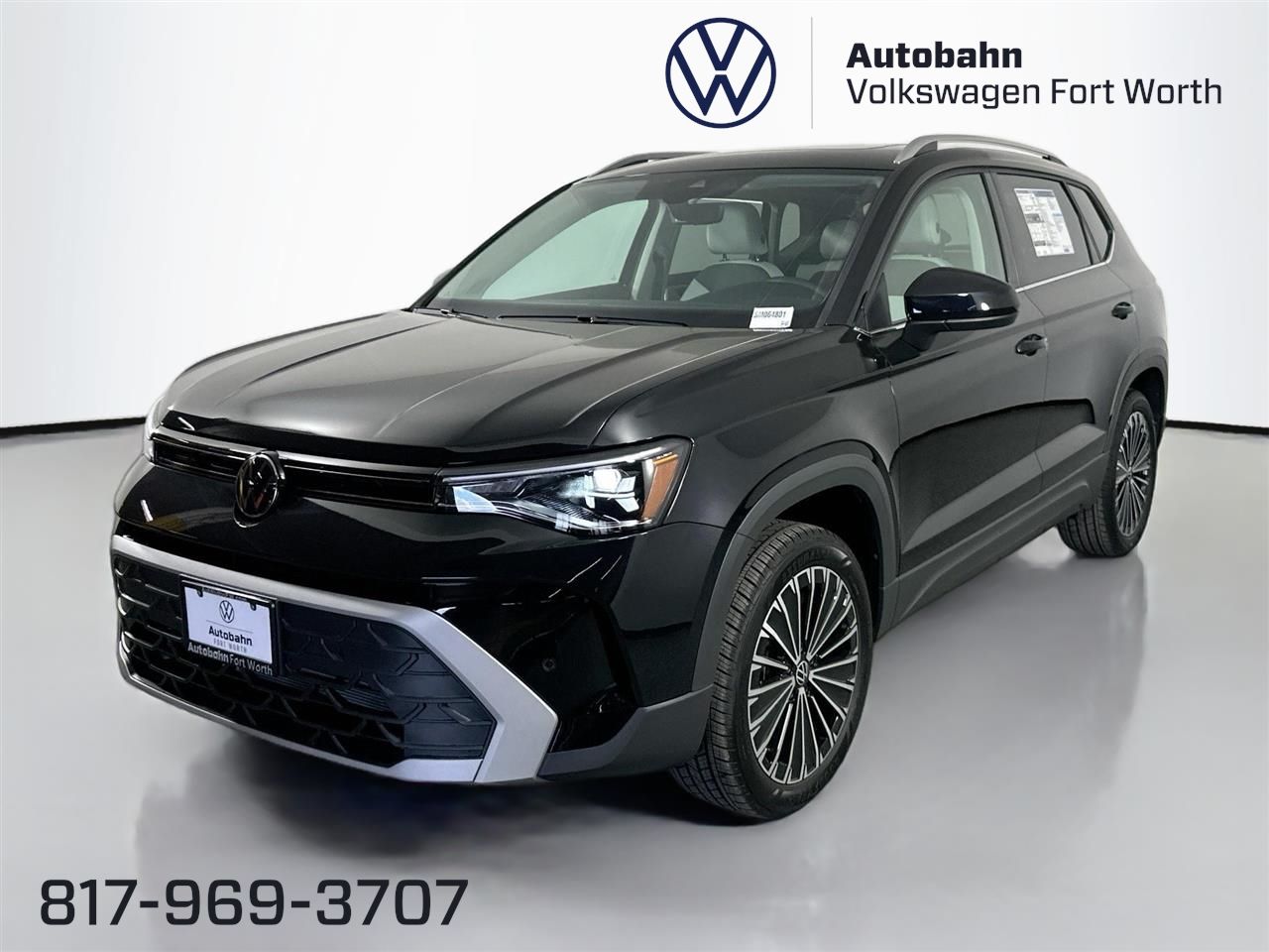 2025 Volkswagen Taos SE's photo