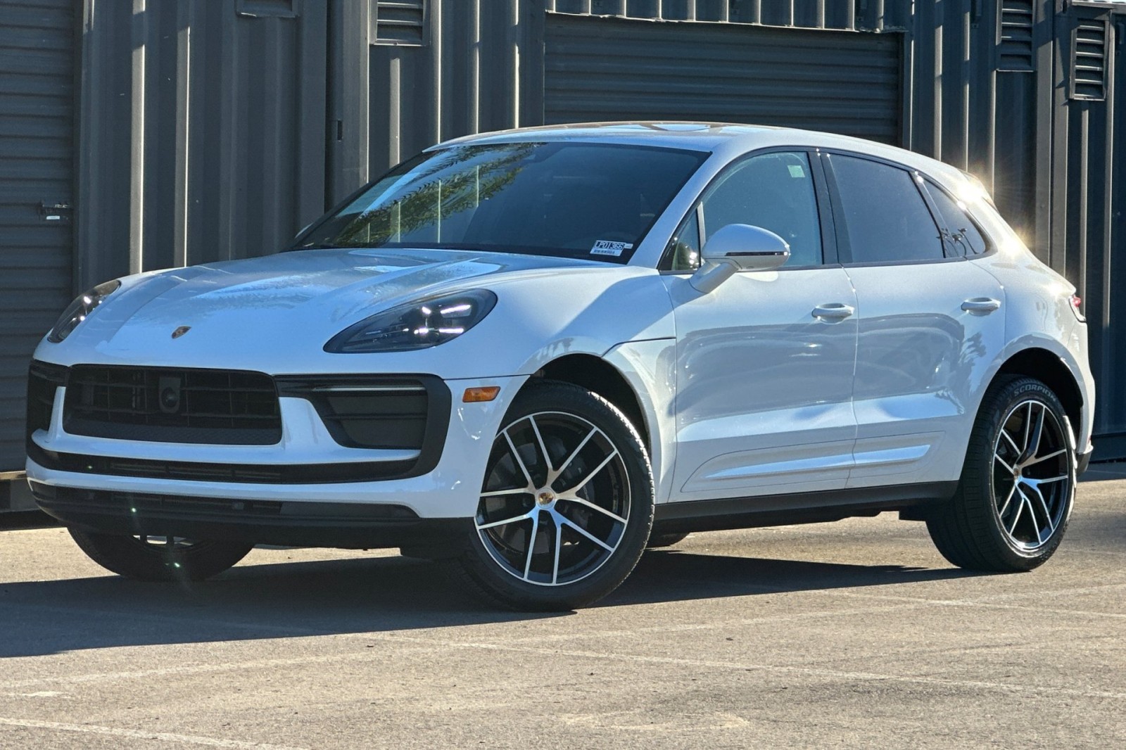 2025 Porsche Macan T