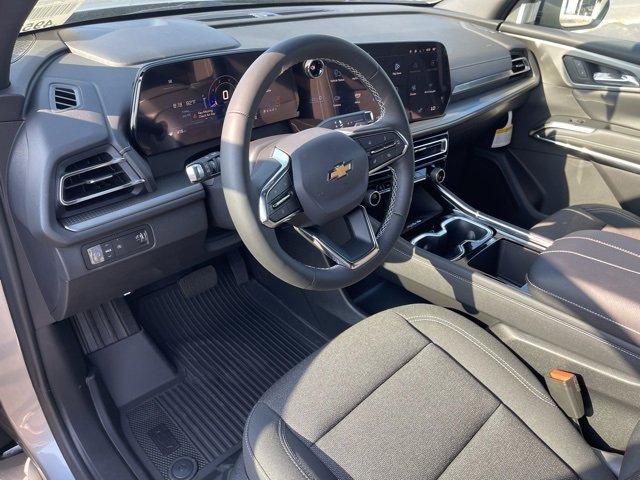 2025 Chevrolet Traverse photo 15