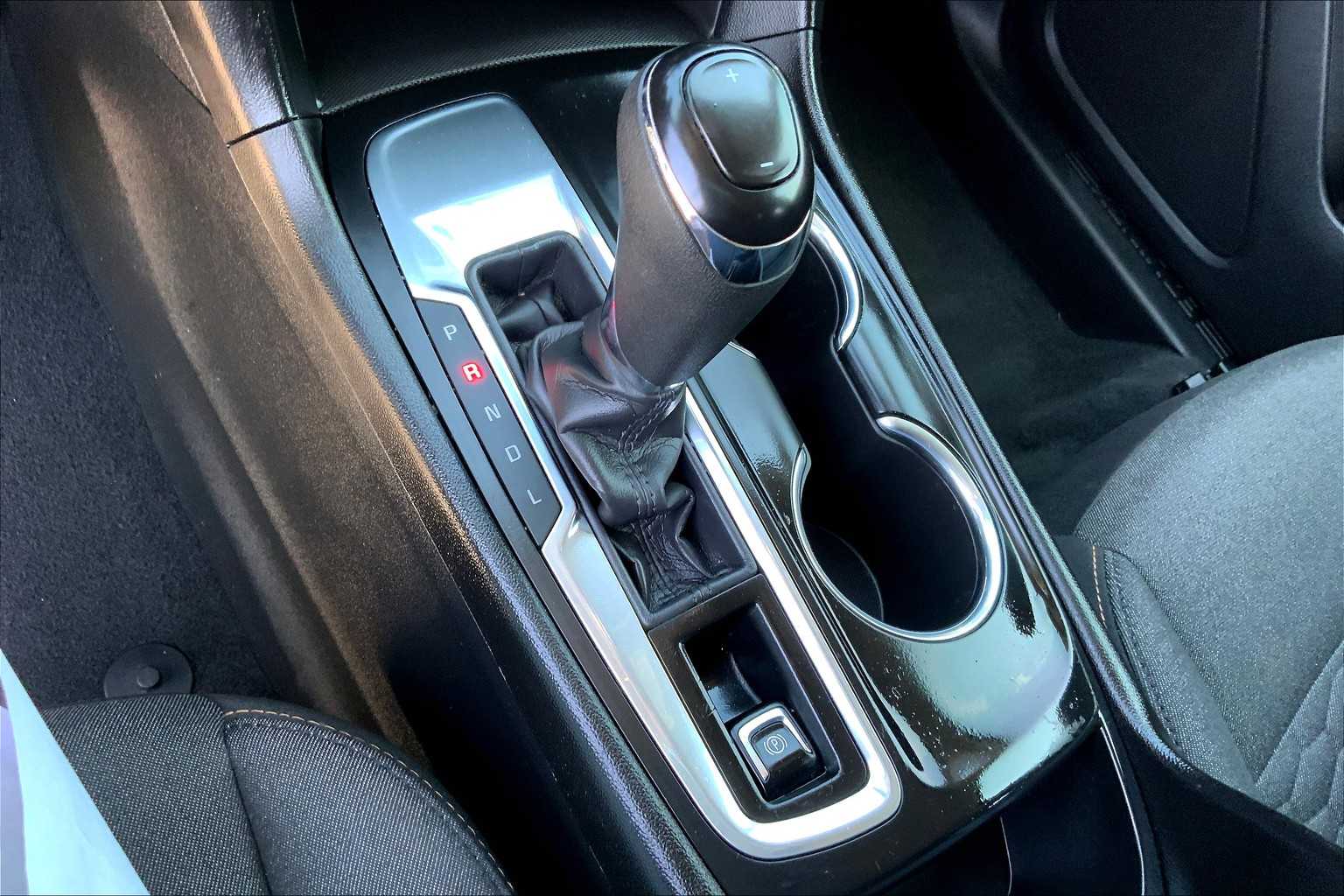2020 Chevrolet Equinox LT photo 29
