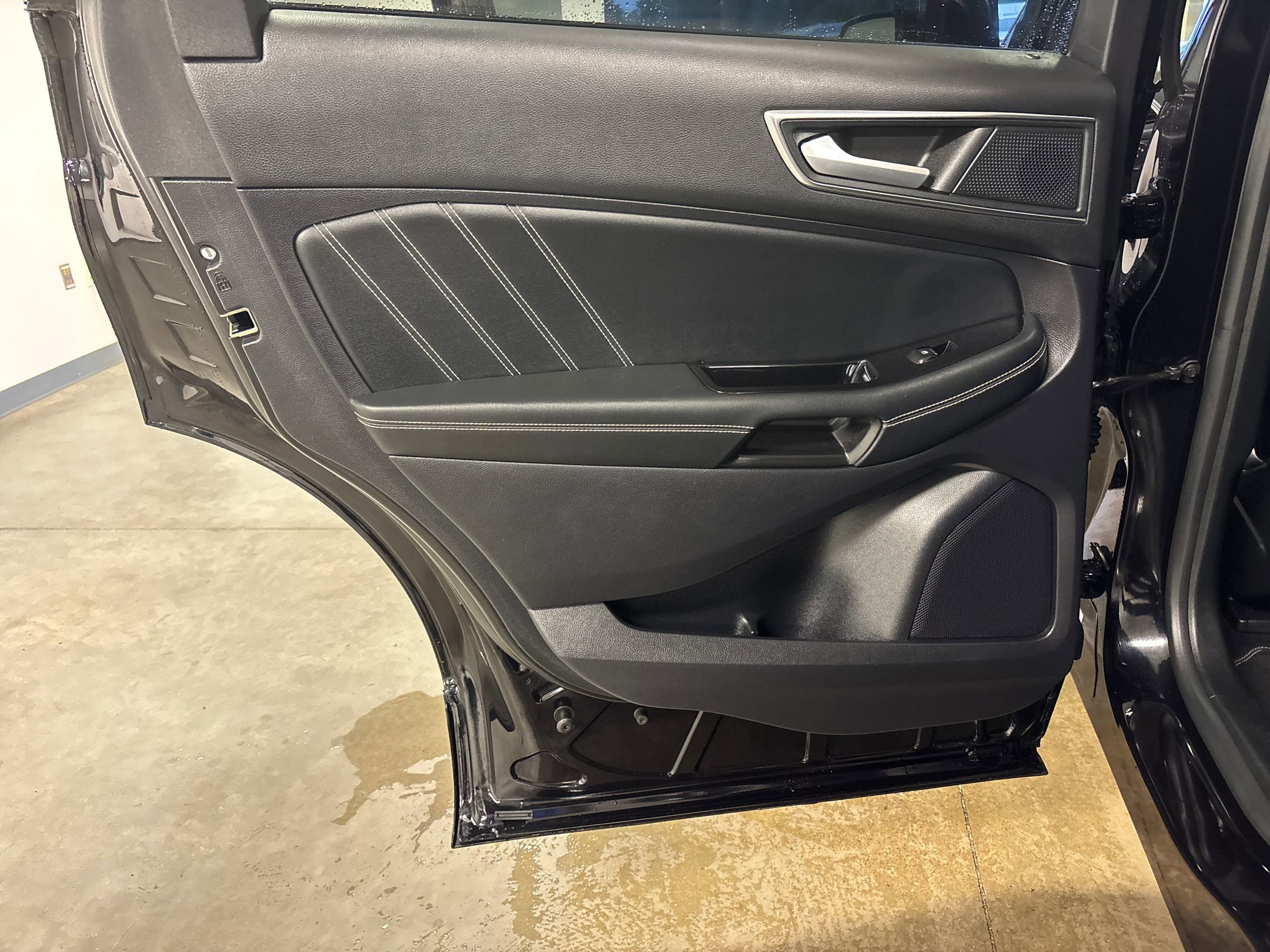 2019 Ford Edge ST photo 33