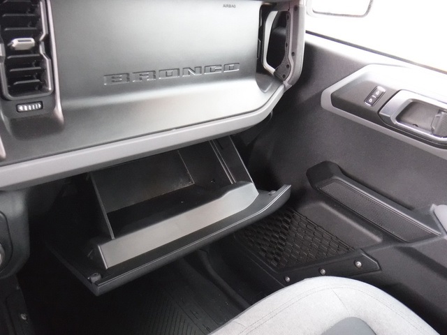 2023 Ford Bronco Base photo 33