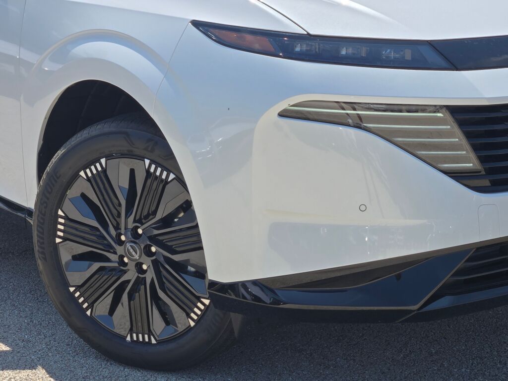 2025 Nissan Murano Platinum photo 2