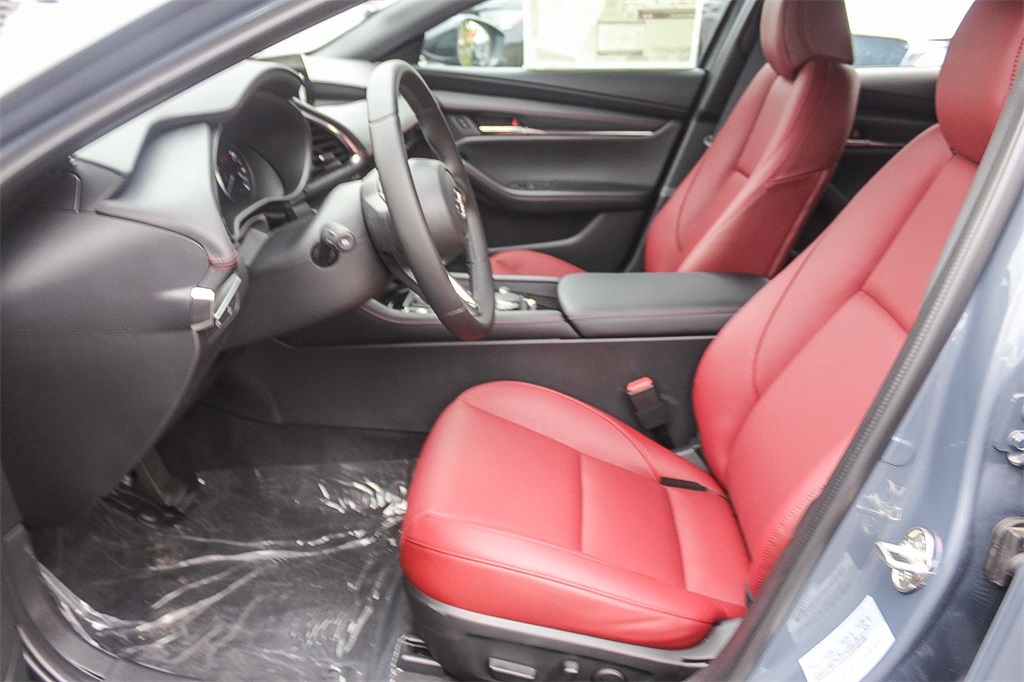 2025 Mazda Mazda3 2.5 s Carbon photo 16