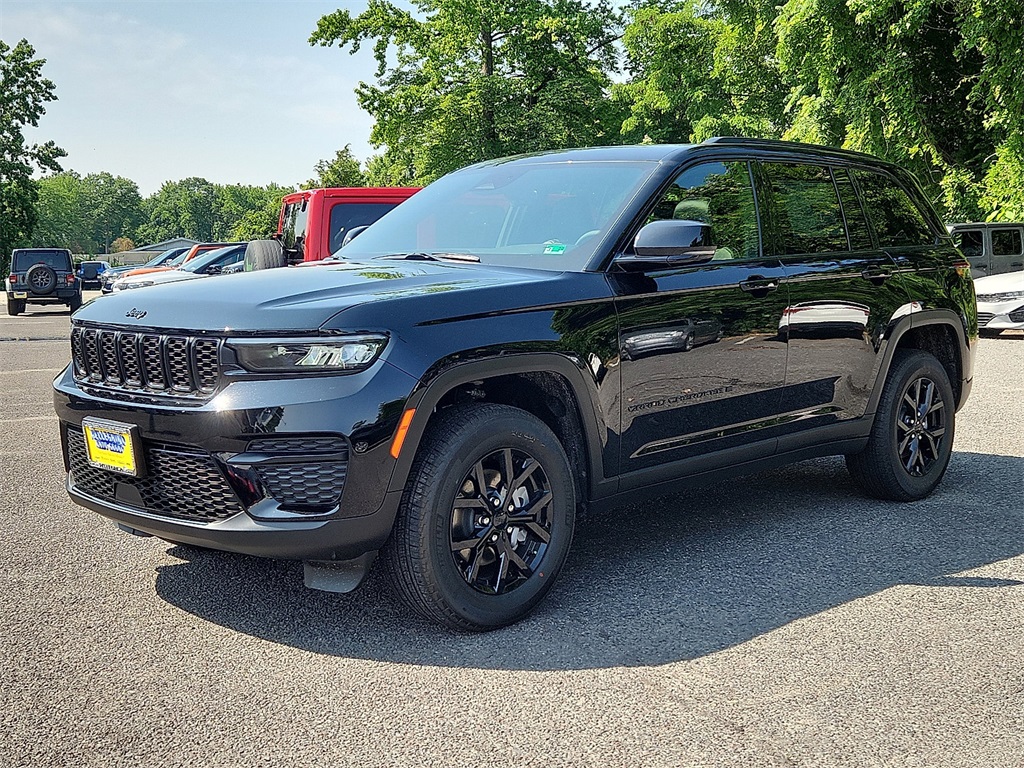 2025 Jeep Grand Cherokee Altitude X photo 2