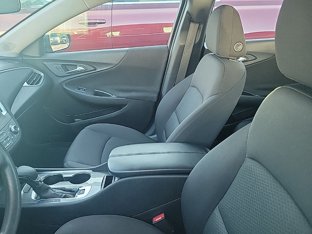 2023 Chevrolet Malibu 1LT photo 21