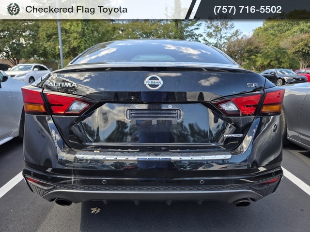2022 Nissan Altima SR photo 5