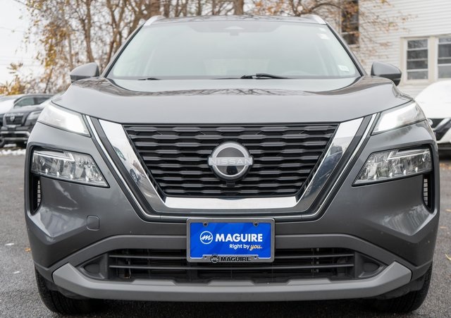 2022 Nissan Rogue SV photo 2