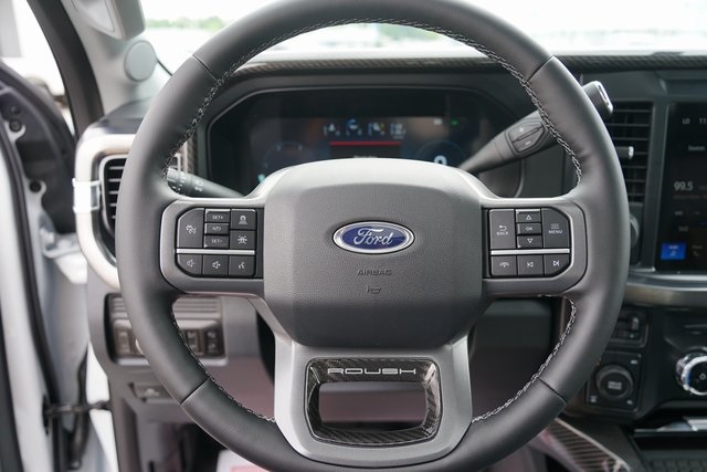 2025 FORD F-250 - Image 42
