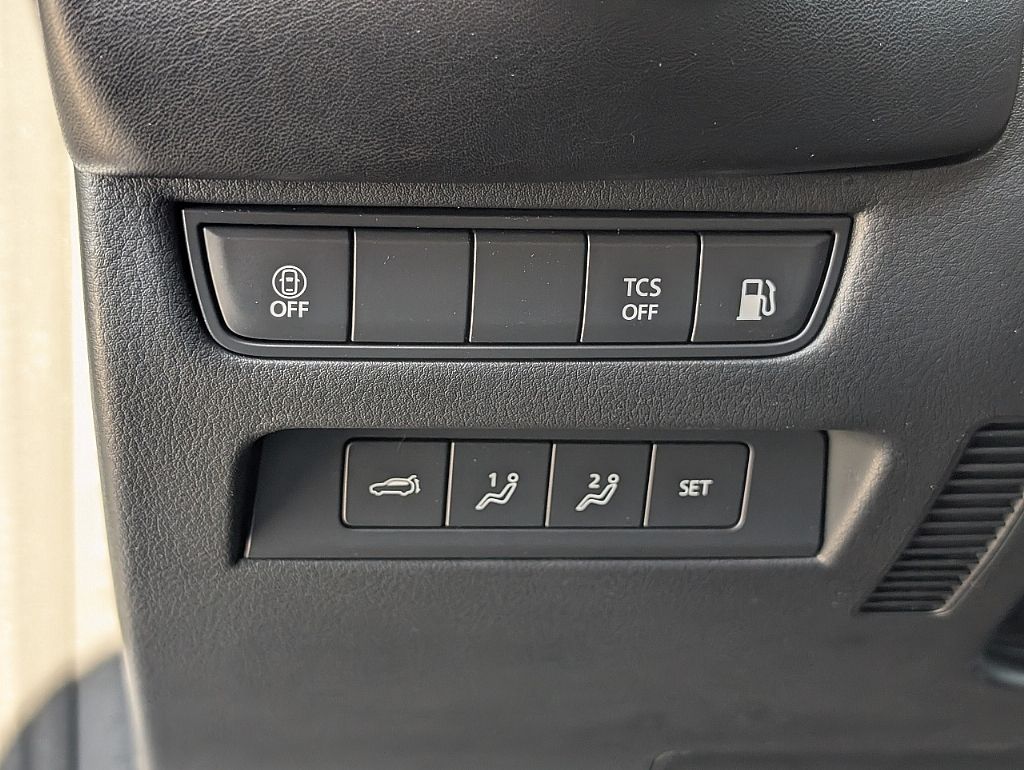 2025 Mazda CX-50 Premium Plus photo 24
