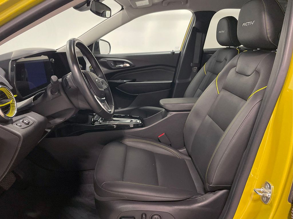 2024 Chevrolet Trax ACTIV photo 2
