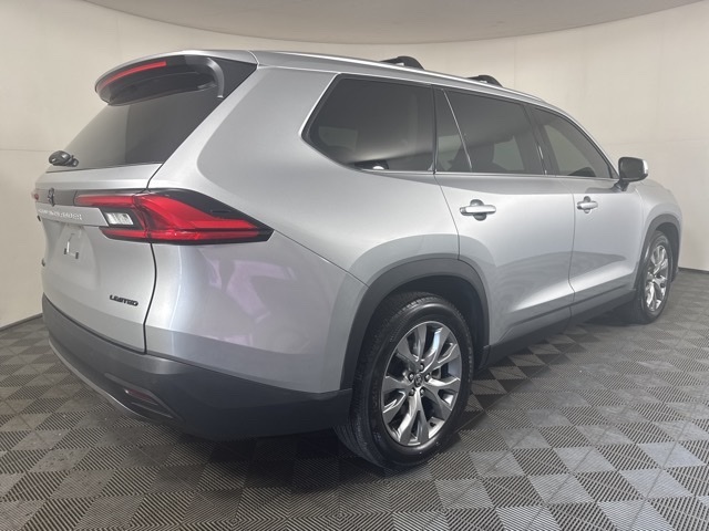 2024 Toyota Grand Highlander Hybrid Limited photo 3
