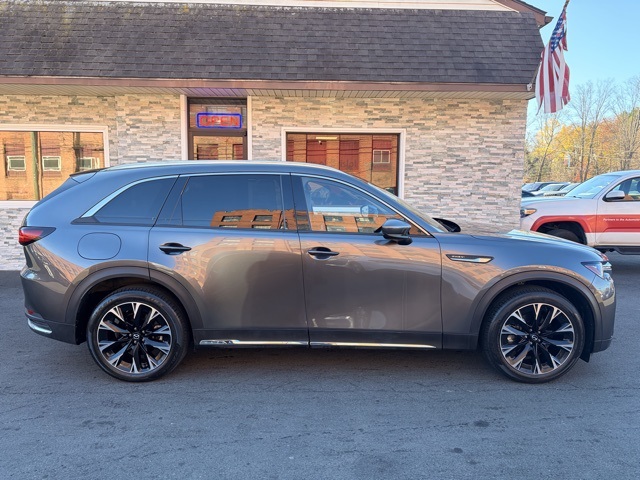 2024 Mazda CX-90 Premium photo 2