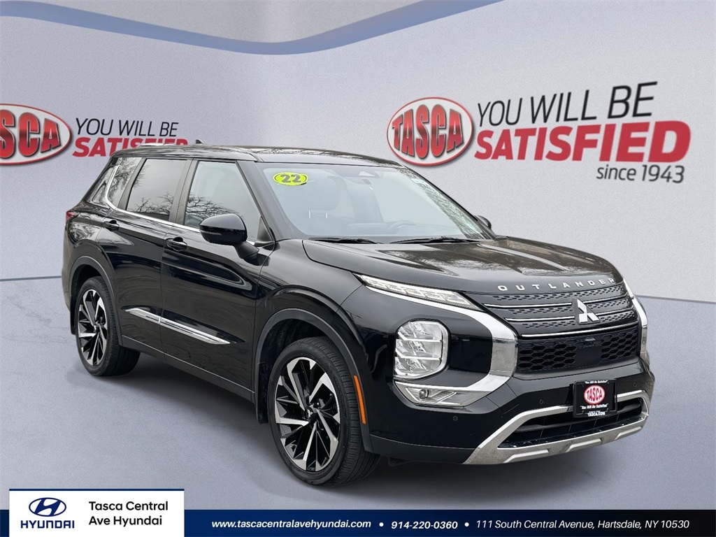 2022 Mitsubishi Outlander SE's photo