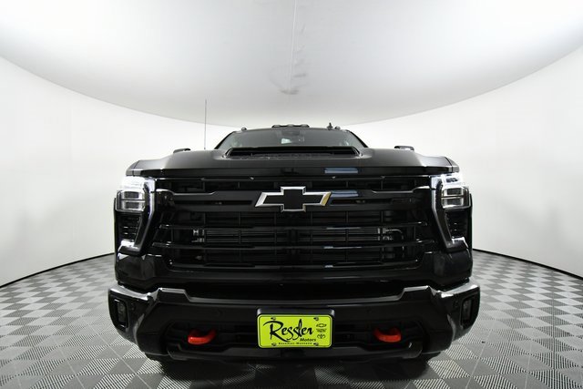 2025 Chevrolet Silverado 3500HD LT photo 6