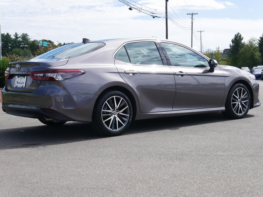 2021 Toyota Camry XLE photo 7