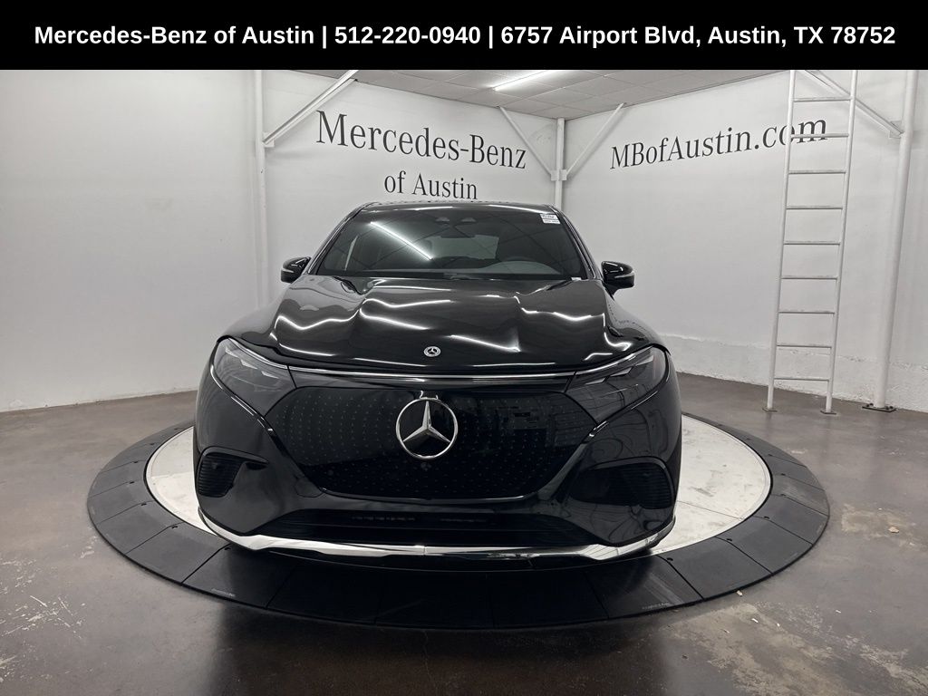 2026 Mercedes Benz EQS SUV 450 4MATIC photo 2
