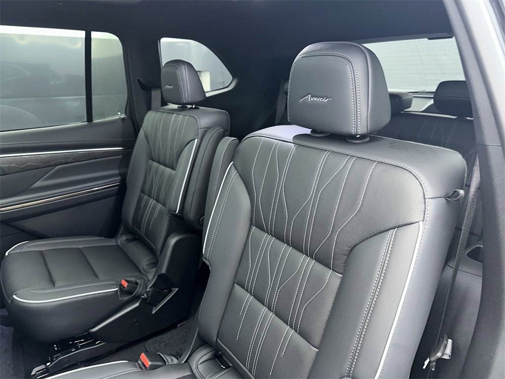 2025 Buick Enclave Avenir photo 23