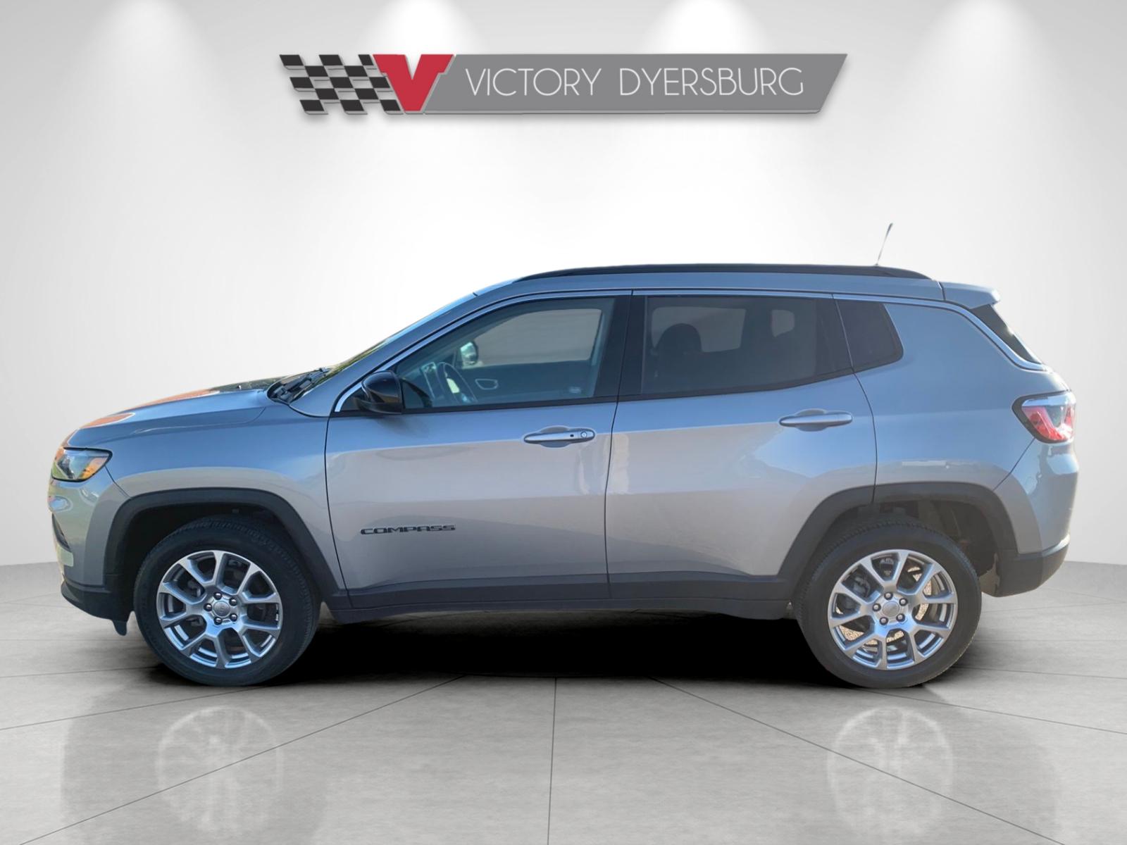 2022 Jeep Compass Latitude Lux photo 4