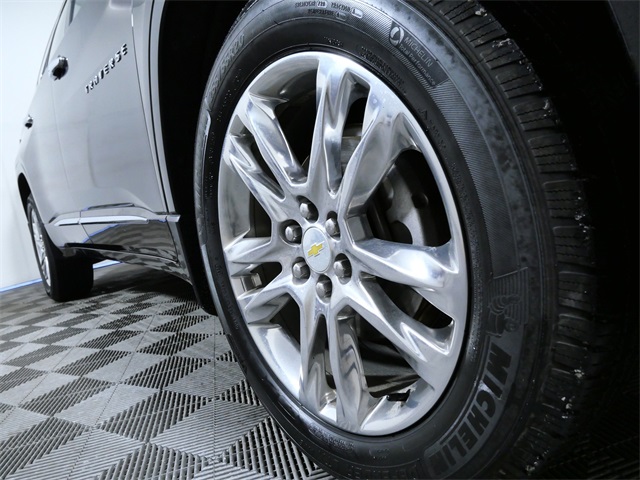 Certified 2020 Chevrolet Traverse High Country with VIN 1GNEVNKW3LJ132035 for sale in Apple Valley, Minnesota