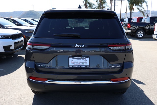 2025 Jeep Grand Cherokee Laredo X photo 4