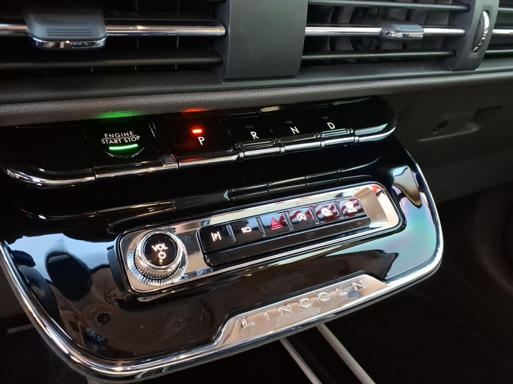2023 LINCOLN CORSAIR - Image 11