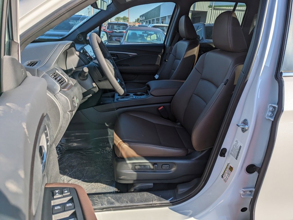 2025 Honda Ridgeline RTL photo 8