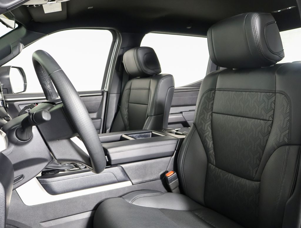 2025 Toyota Tundra SR5 photo 8