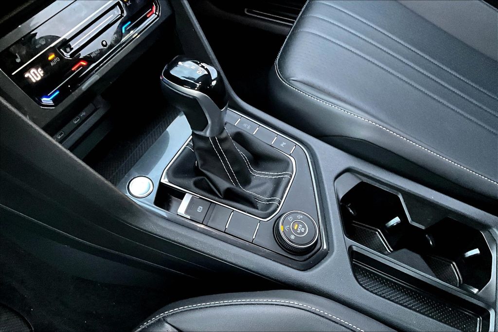 2022 Volkswagen Tiguan SE R-Line Black photo 9