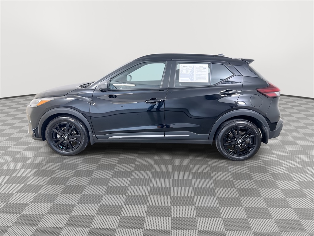2024 Nissan Kicks SR photo 4