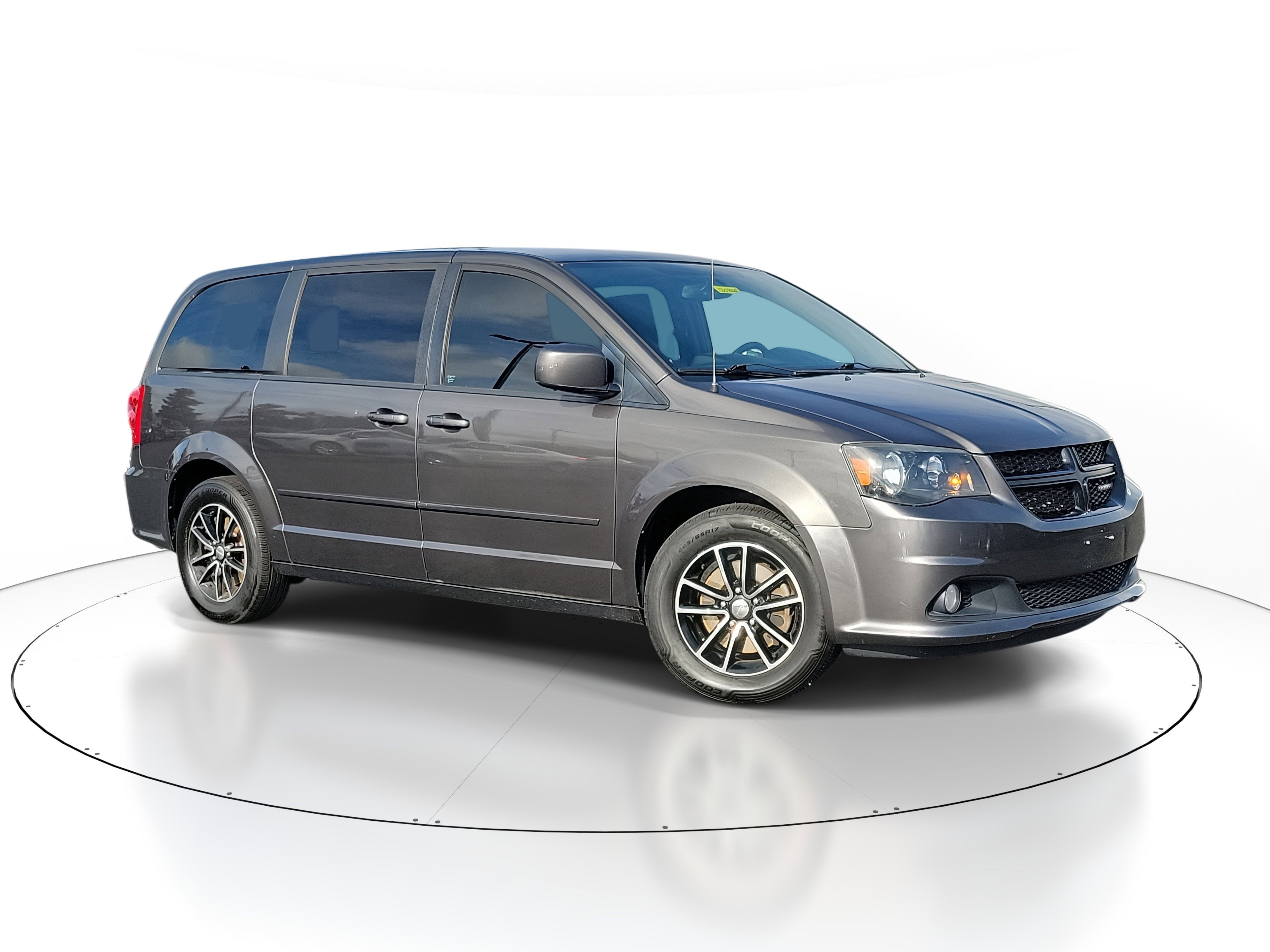 2015 Dodge Grand Caravan SXT's photo