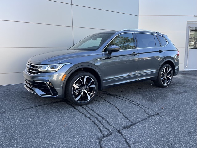 2024 Volkswagen Tiguan SEL R-Line Black photo 12