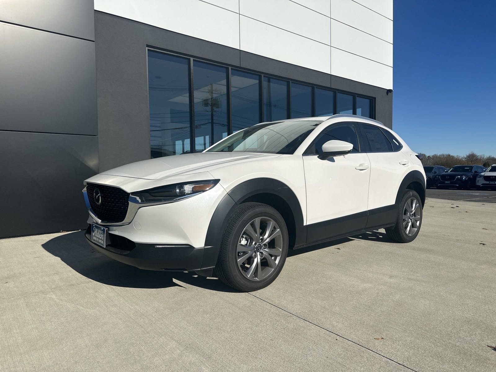 2025 Mazda CX-30 2.5 S Preferred photo 2