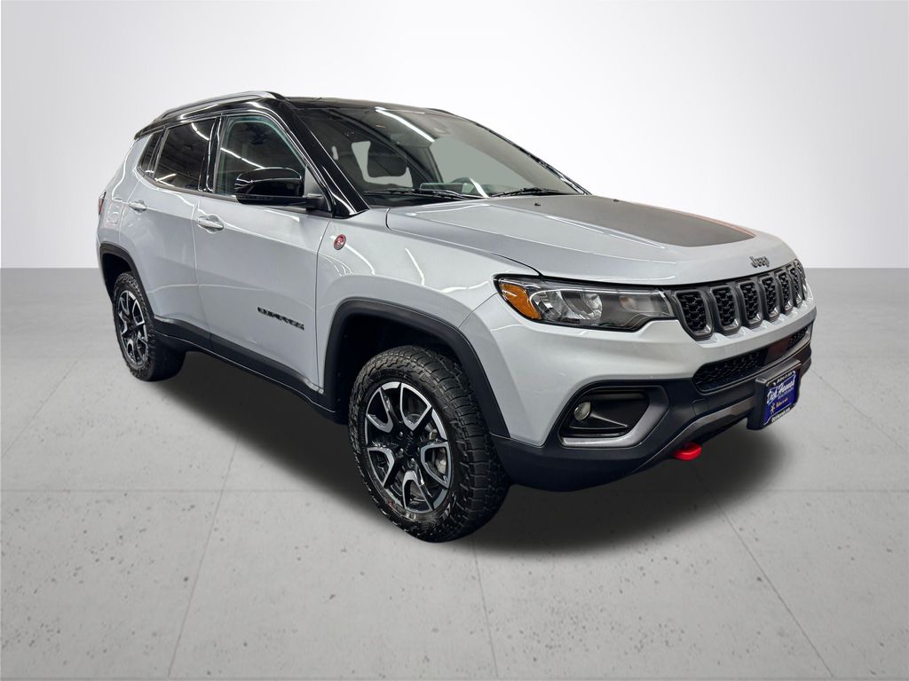 2024 Jeep Compass Trailhawk photo 7